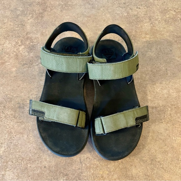 Reef Men's Fanning Baja Sandals with bottle opener soles - Olive/Gum,Size 8 - Picture 2 of 8